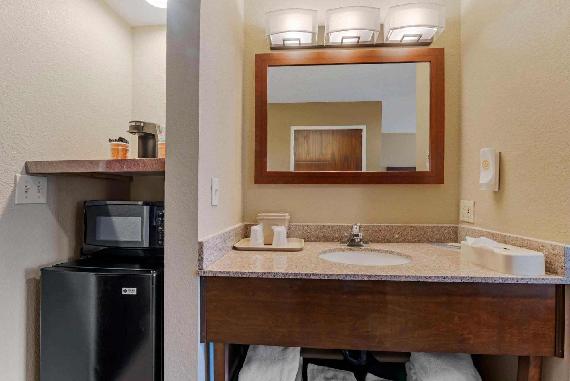 Comfort Inn Lathrop Stockton Airport Dış mekan fotoğraf