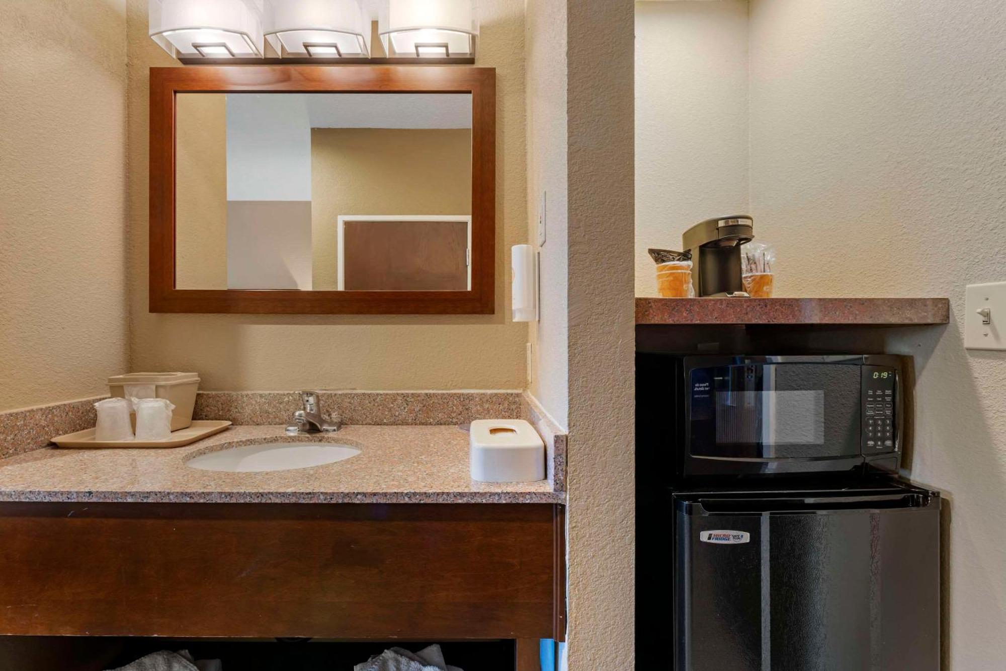Comfort Inn Lathrop Stockton Airport Dış mekan fotoğraf