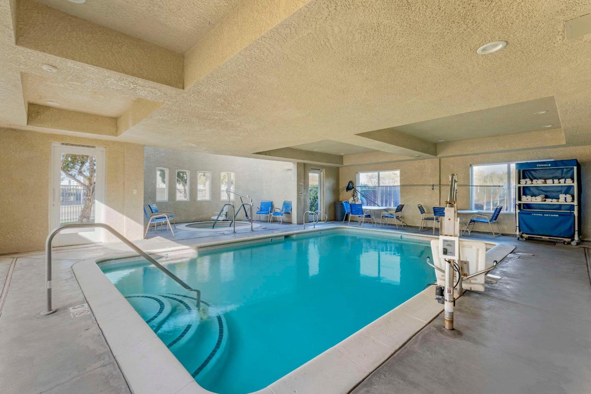 Comfort Inn Lathrop Stockton Airport Dış mekan fotoğraf